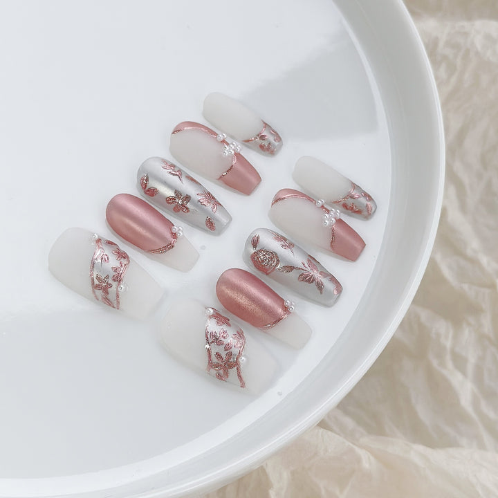 Deluxe Floral Press-On Nail Art Set