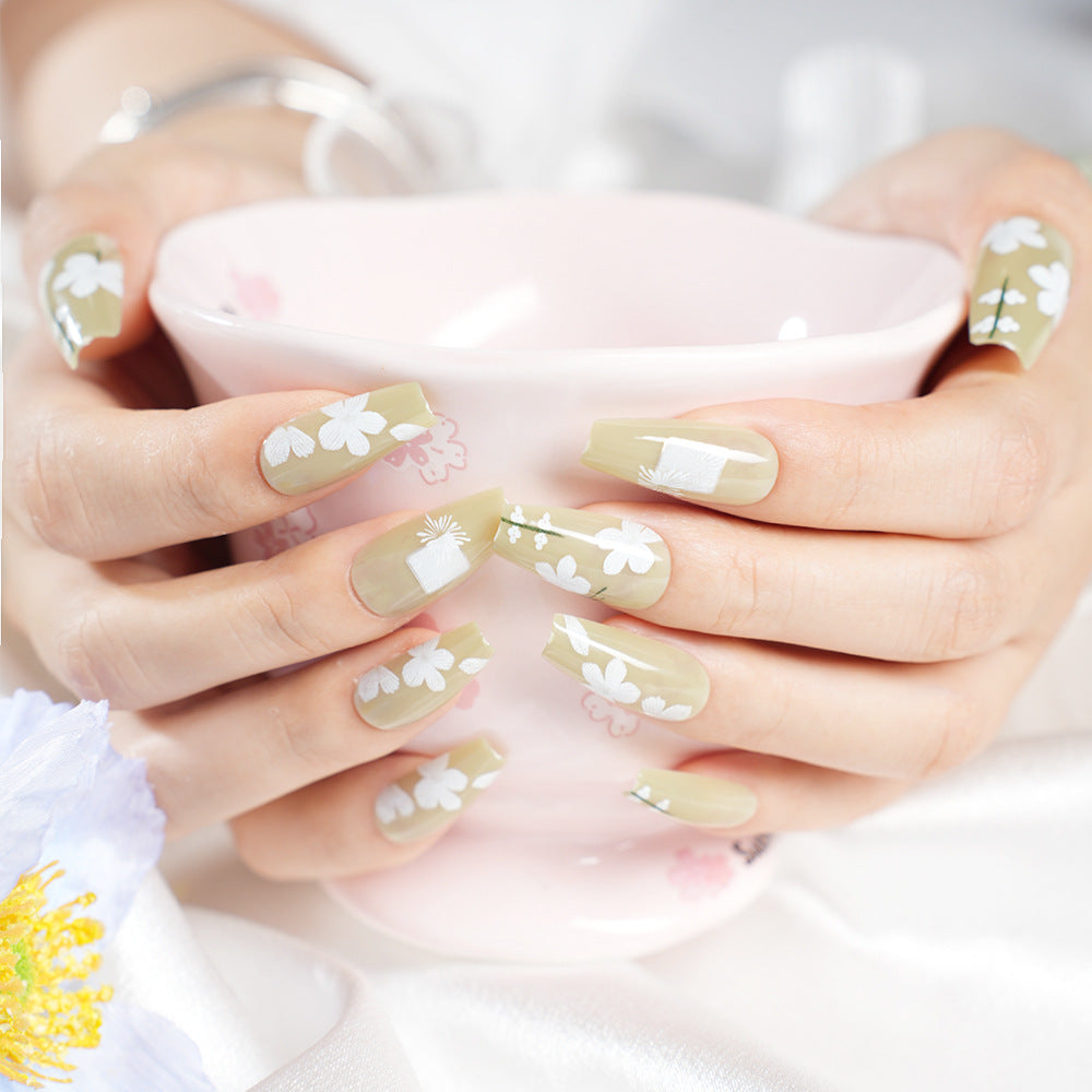 Künstlerische Florale Press-On Nagelkunst Karnz
