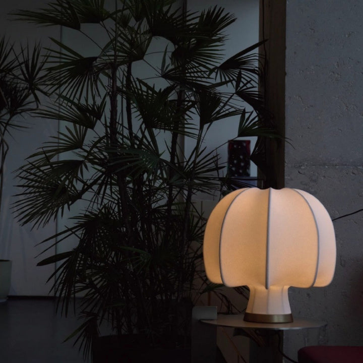Moderne elegante Tischlampe