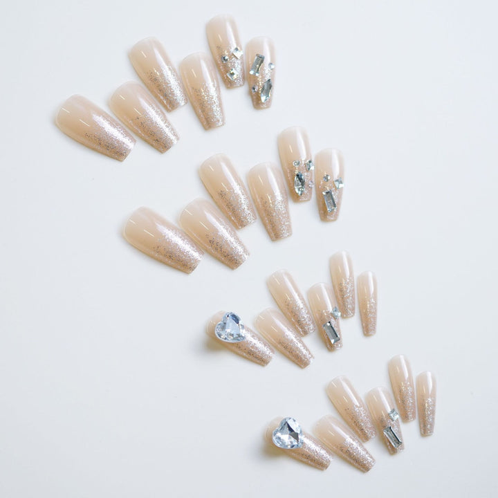 Funkelndes Strass-Kunstnagel-Set Karnz