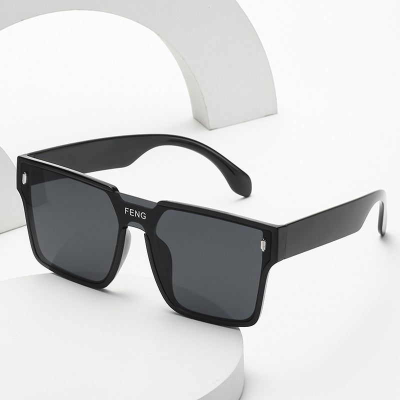 Damen modische quadratische Sonnenbrille mit robustem Kunststoffrahmen Karnz