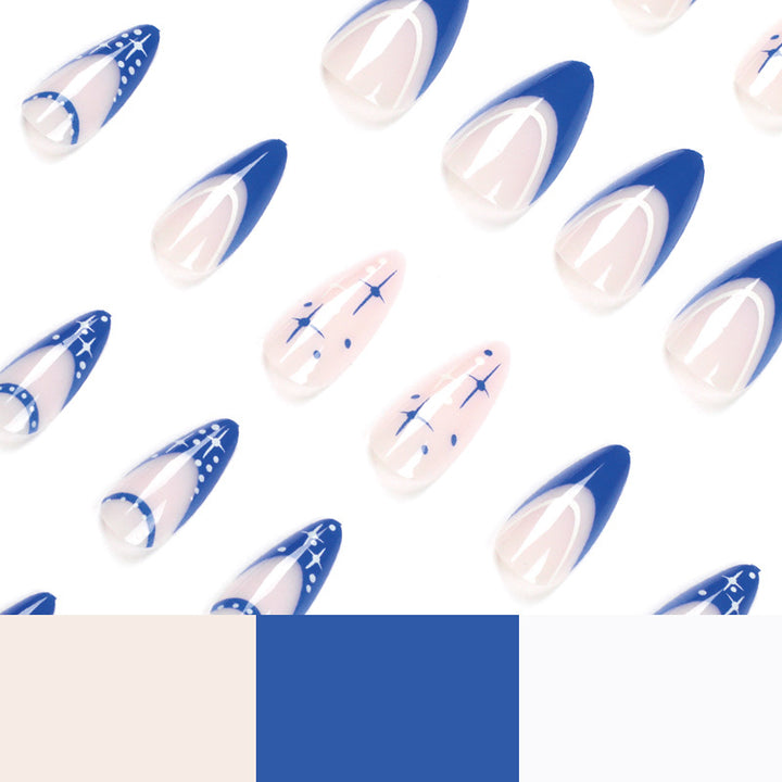 Kreative Kunstnägel mit modernem Design Karnz