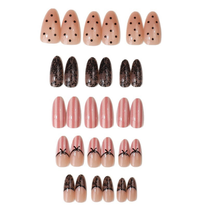 Elegante von Spitze inspirierte Presse-Nagel-Set Karnz