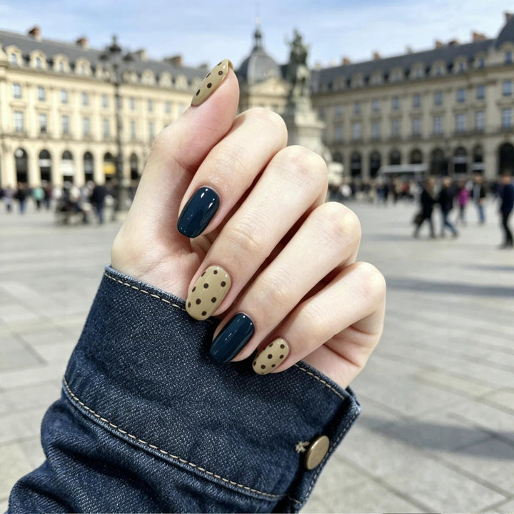 Künstlerisches Nageldesign