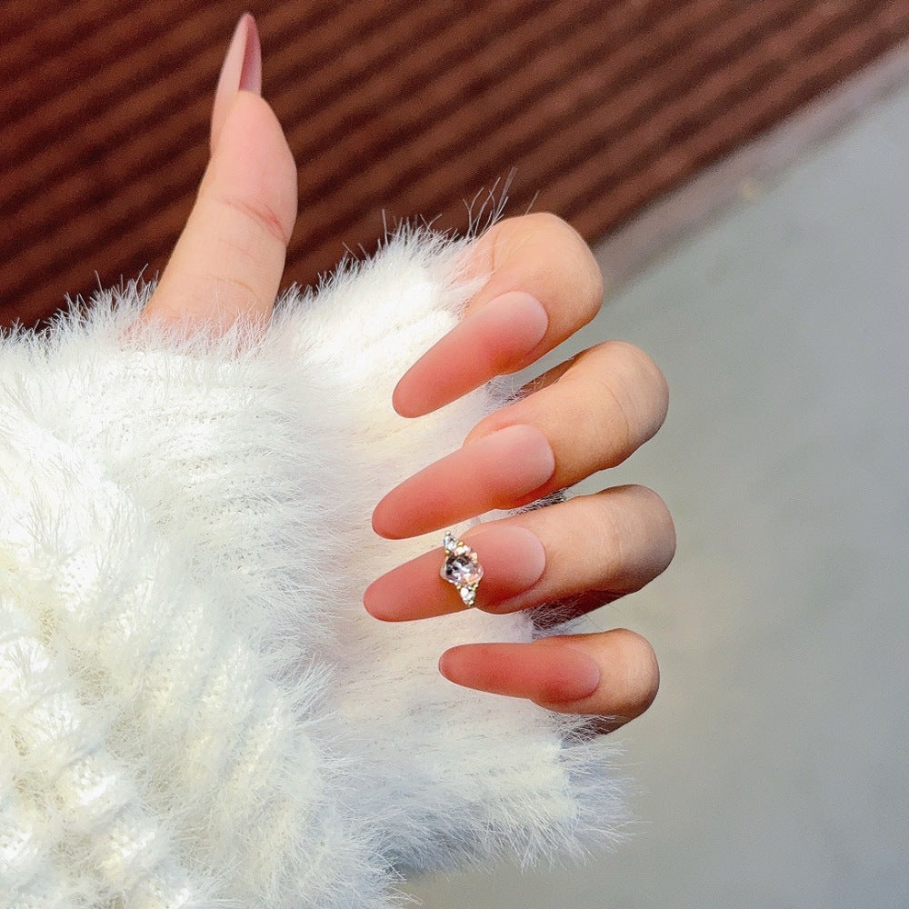 Elegante matte Stiletto-Nagelverlängerungen