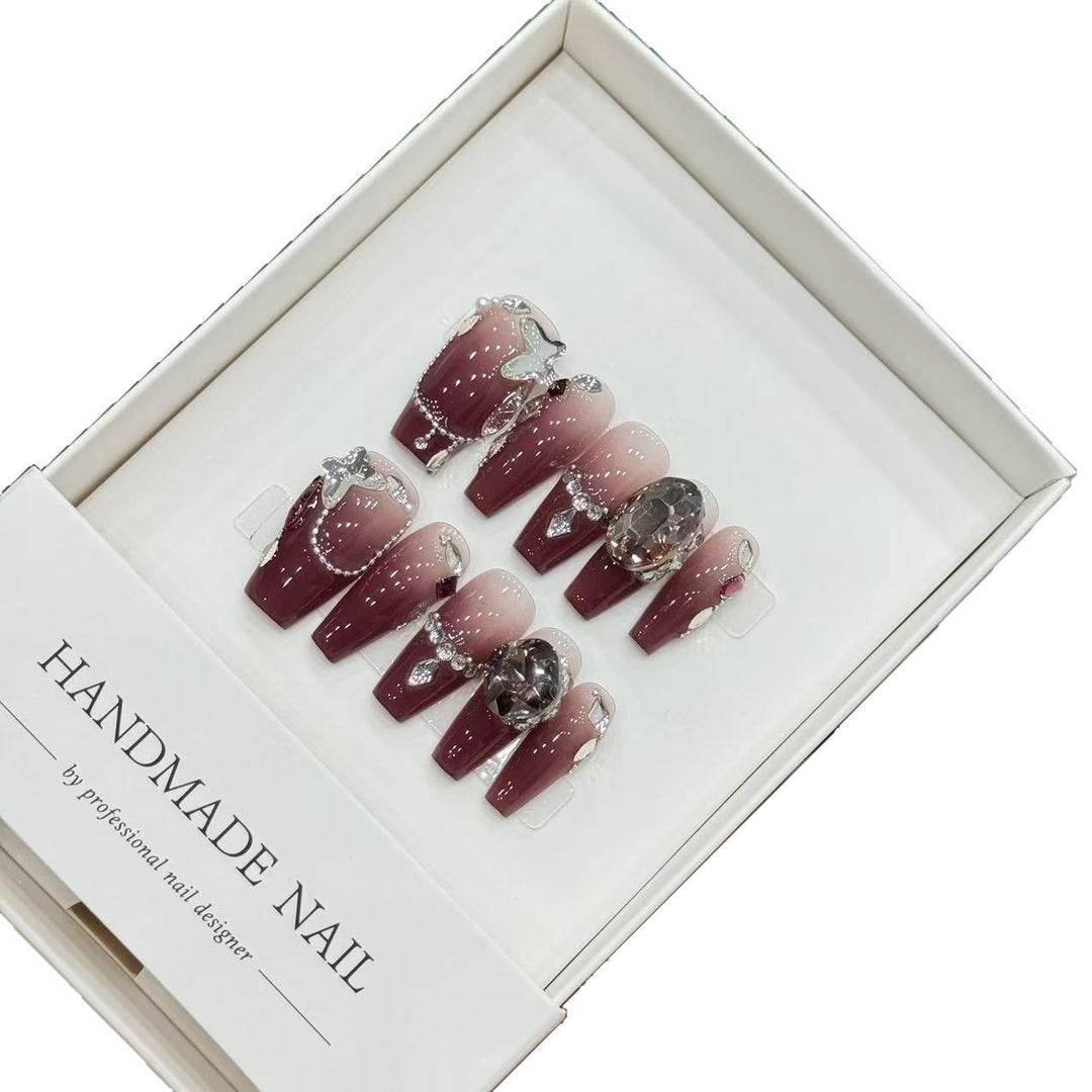 Handgefertigtes Acryl Press-On Nagelset mit Edelsteinakzenten