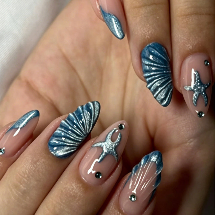 Künstlerisches Nageldesign-Set mit ozeanischen Elementen Karnz