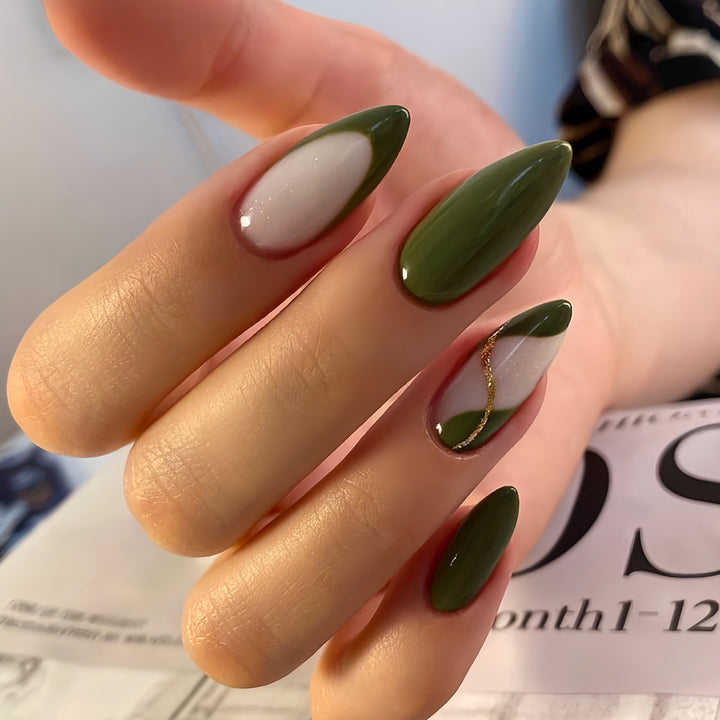 Elegante Stiletto Press-On Nagelkunst Karnz