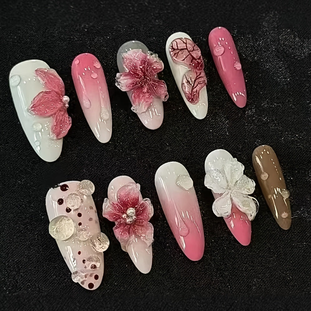Kunstnägel mit Floralem 3D-Design und Glitzereffekten Karnz