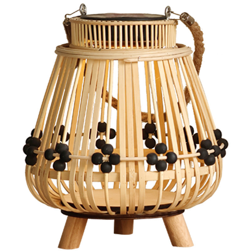 Dekorativer Lichtspender mit natürlichem Rattan Karnz