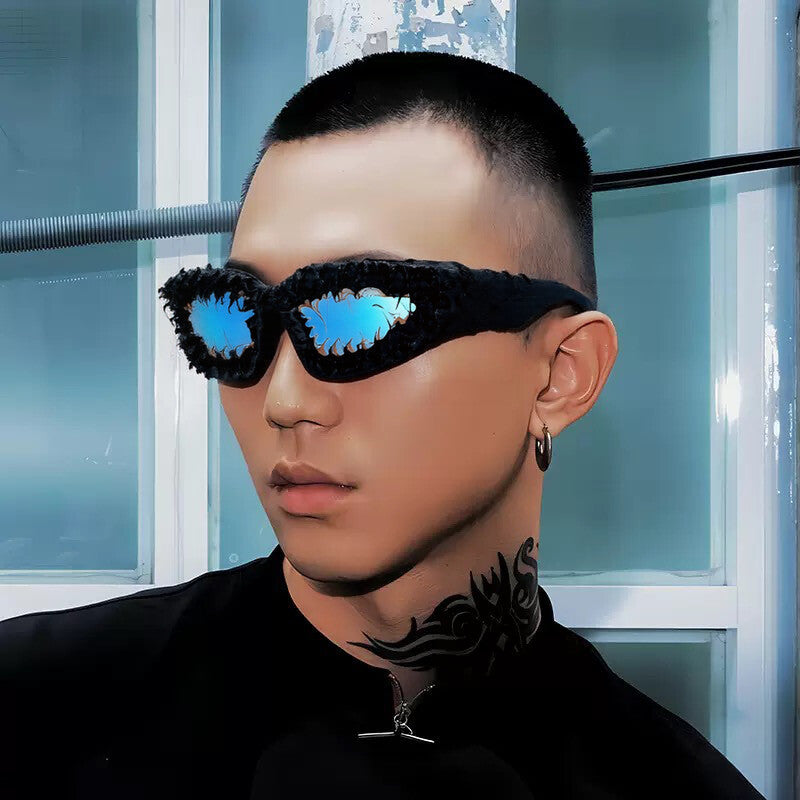 Damen futuristische Sonnenbrille im avantgardistischen Design Karnz