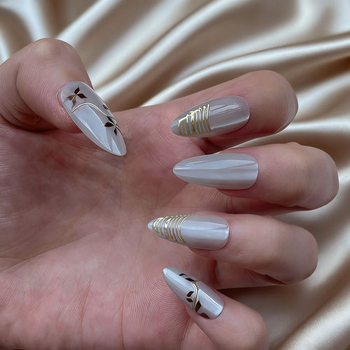 Elegantes Designer Press-On-Nagelset Karnz