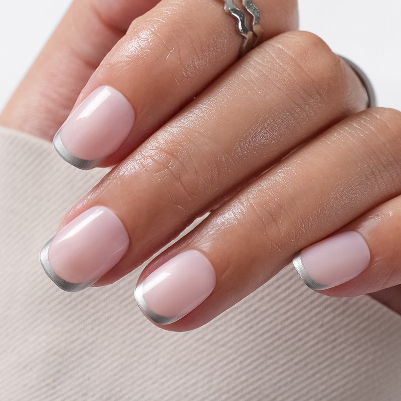 Künstliche Nägel Im Natürlichen French-Tip Design Karnz