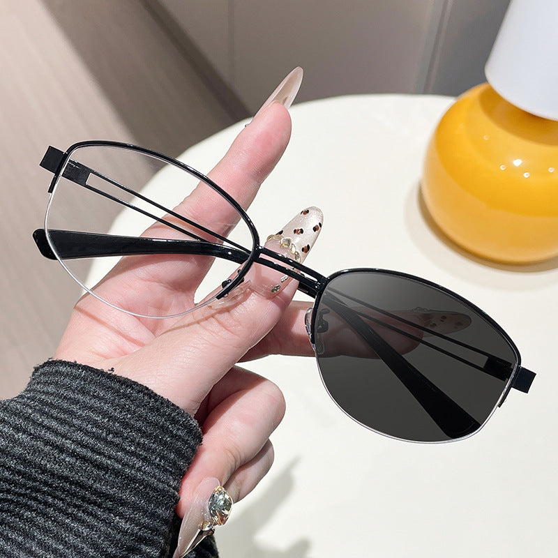 Damen modische Brille mit modernem Metallrahmen Karnz