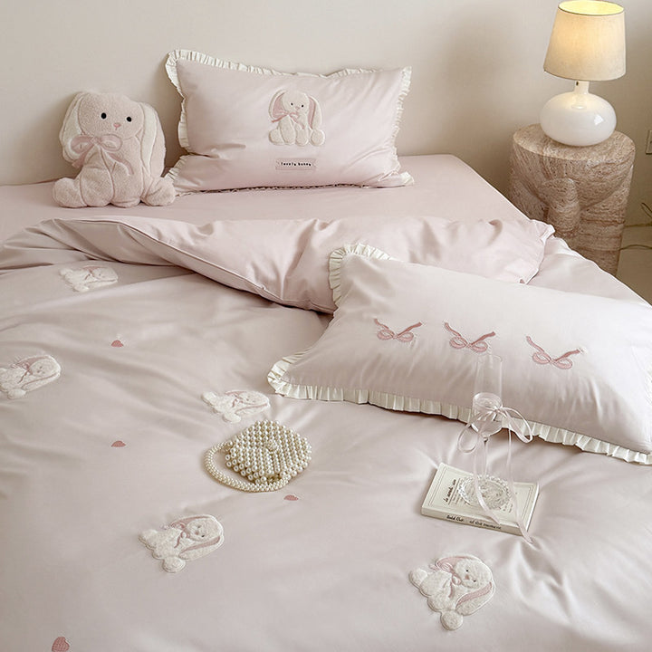 Bestickte Bunny-Applikation Baumwollsatin Bettbezug Set mit rüschigen Kissenbezügen