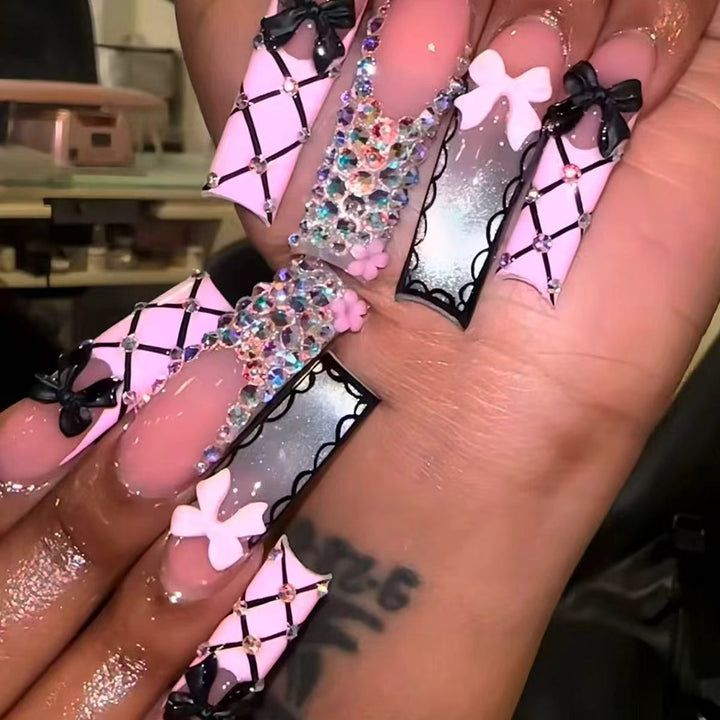 Glamouröse Statement Nagelkunst Extensions Karnz