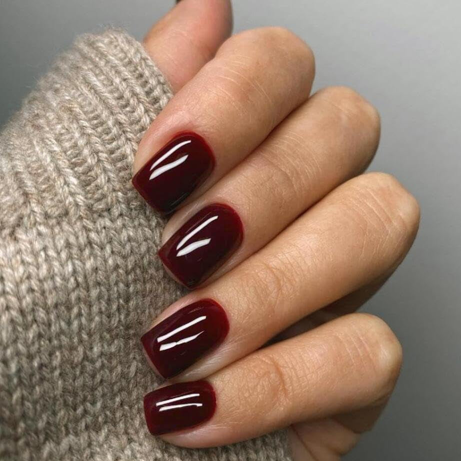 Glänzendes Press-On Nagelset mit eleganter Form Karnz
