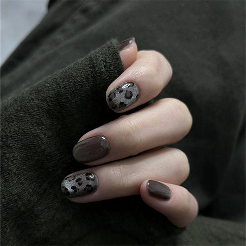 Kunstnägel Im Eleganten Animal-Print Design Karnz
