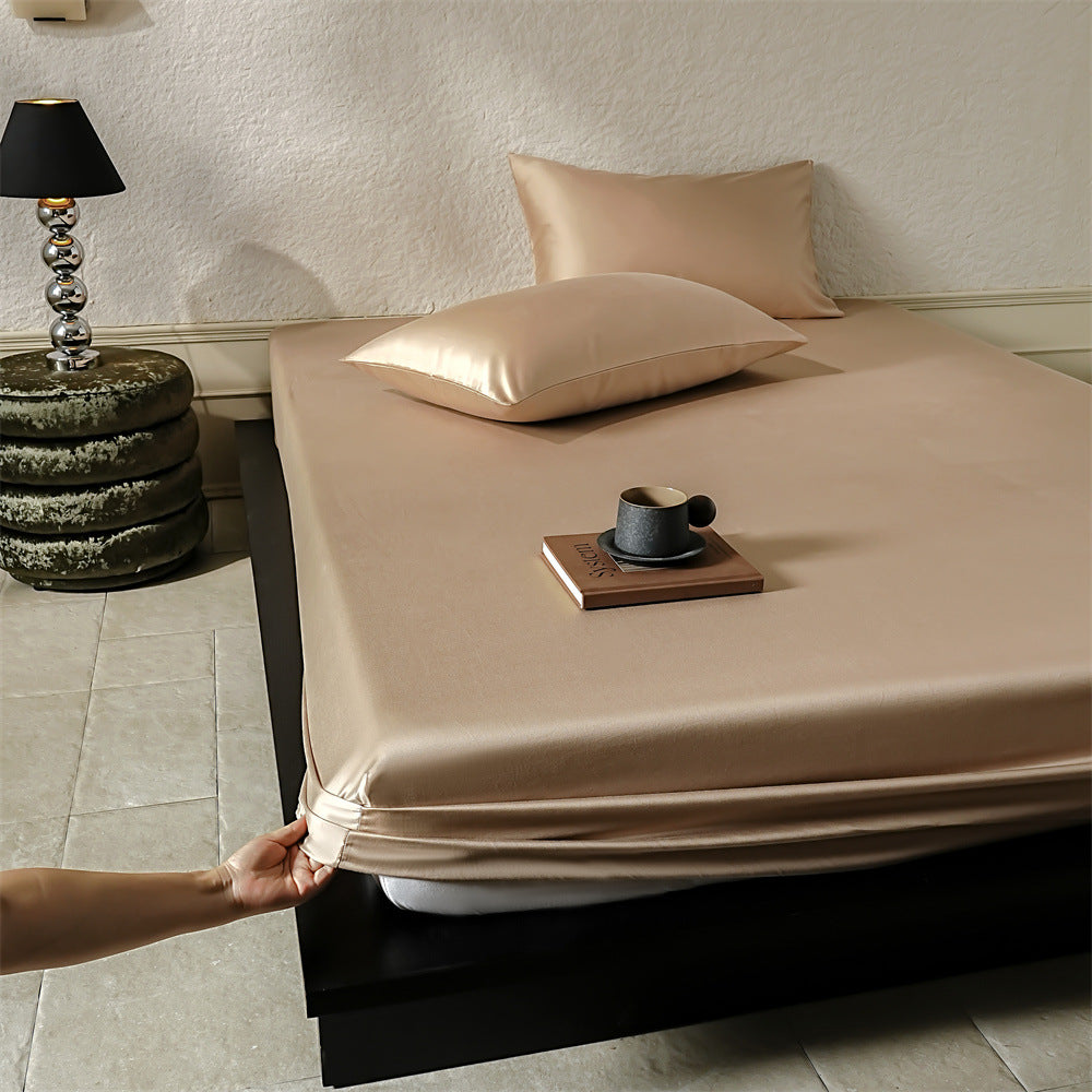Satin-Feeling Tiefe-Taschen Spannbettlaken Set mit passenden Kissenbezügen