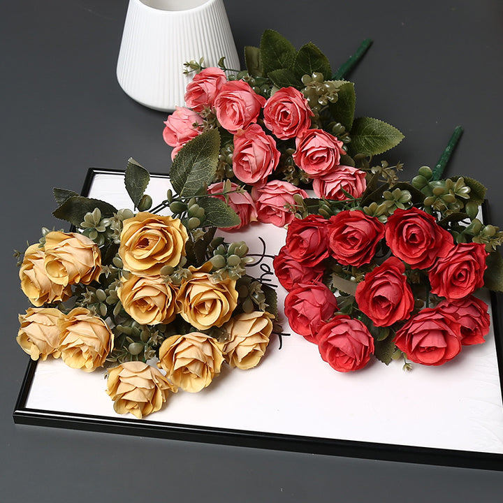 Kunstblumenstrauß für die Innendekoration