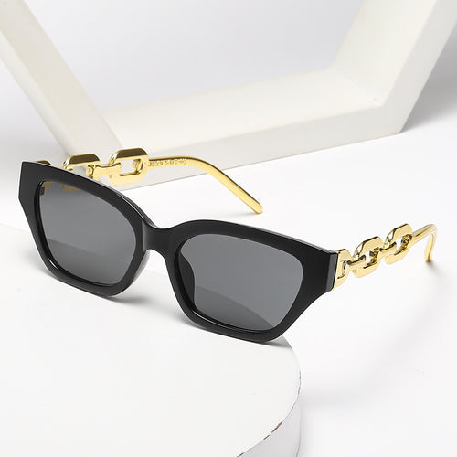 Luxe Fashion Katzenaugen-Sonnenbrille mit Statement-Kette Karnz
