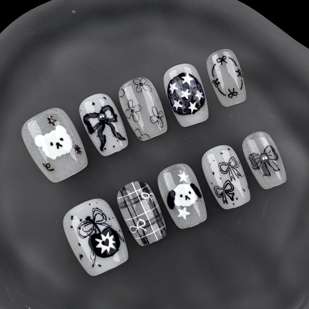 Niedliches Charakter-Design Press-On Nagelkunst Set