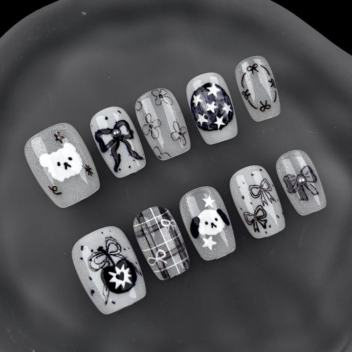 Niedliches Charakter-Design Press-On Nagelkunst Set