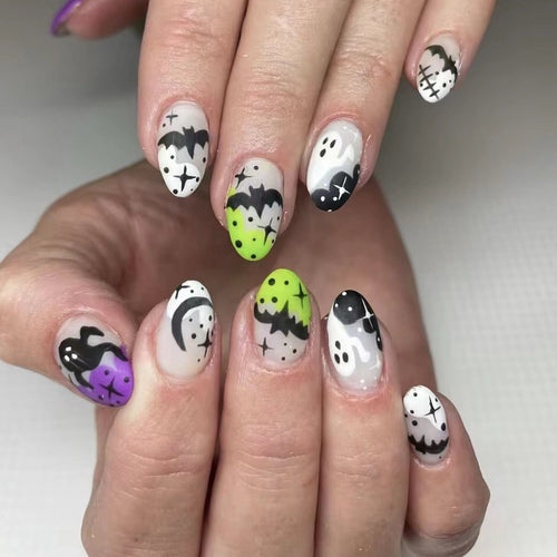 Kreative Halloween-Themen Press-On Nagelkunst Karnz