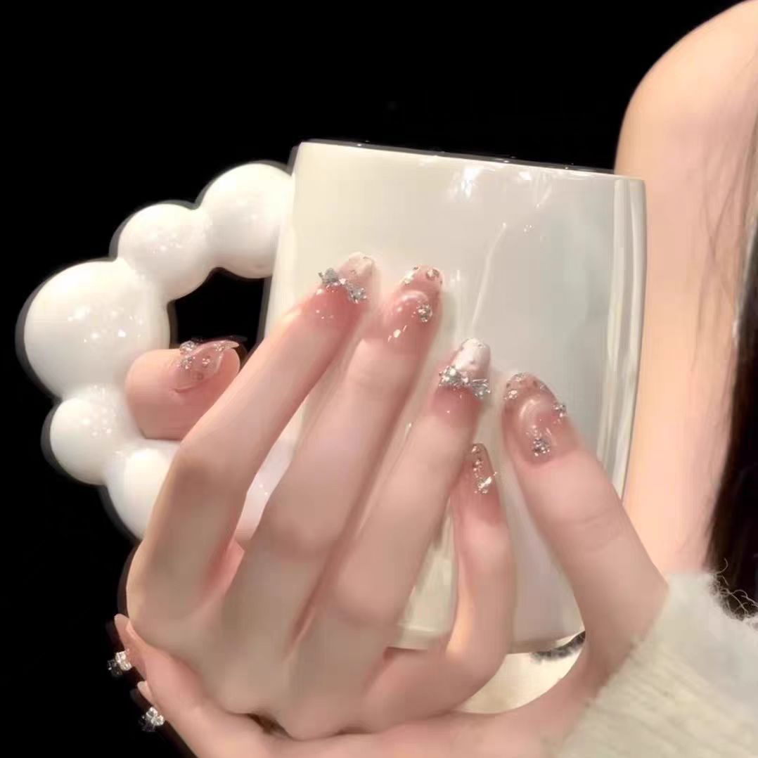 Elegante mit Strass verzierten Press-On Nägel Karnz