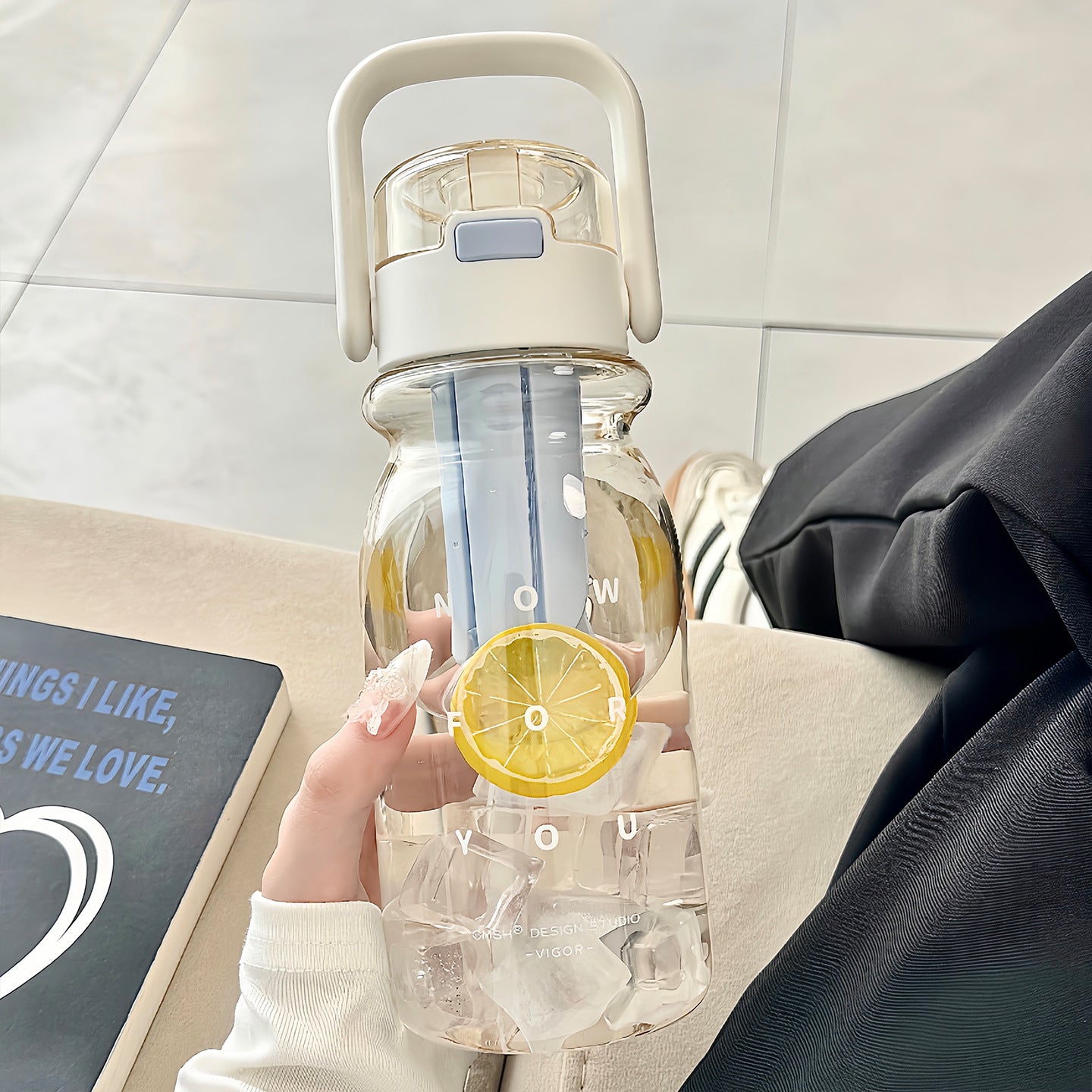 Damen Trinkflasche mit frischem Fruchtinfusionssystem Karnz