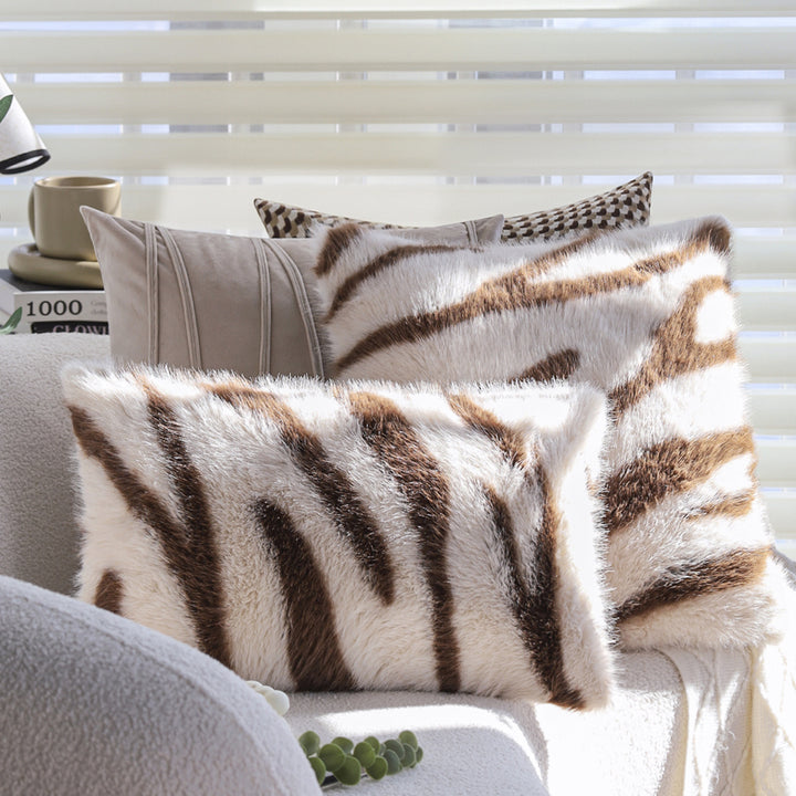 Kunstfell-Zierkissen mit Zebra-Print und extraweichem Flor Karnz