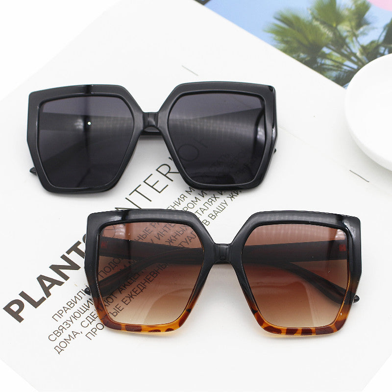 Damen elegante oversized Sonnenbrille mit luxuriösem Rahmen Karnz