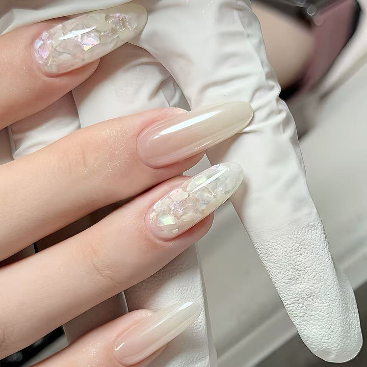 Elegantes Press-On-Nagel-Set mit dekorativen Elementen Karnz