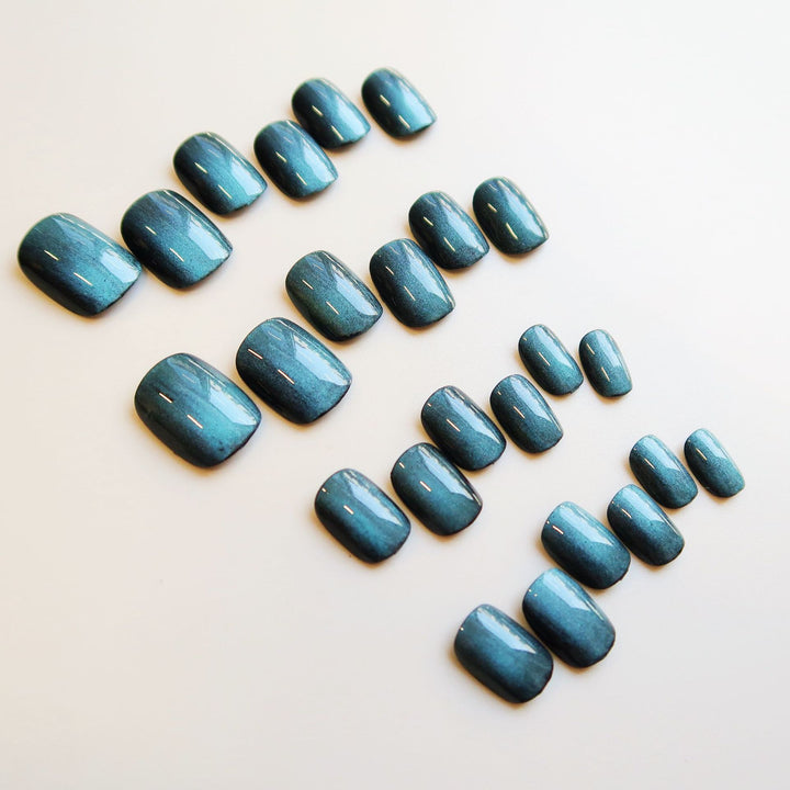 Funkelnd Elegantes Press-On Nagelset Karnz