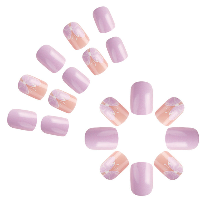 Elegante florale Gel-Nagelkunst Karnz