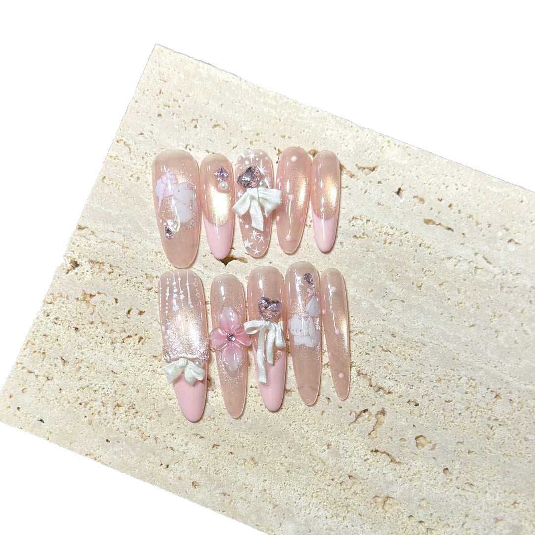 Dekoratives Stiletto Press-On Nagelkunst-Set mit elegantem Blumenmuster Karnz