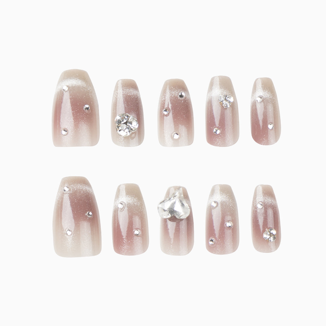 Glitzernde Nagelkunst Karnz