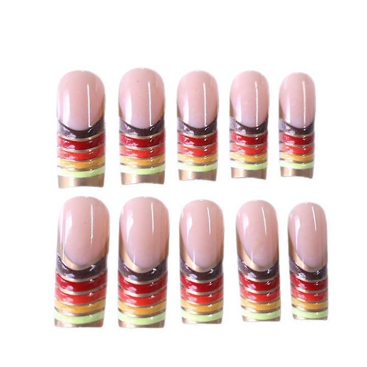 Künstlerisches French Tip Nagelset Karnz