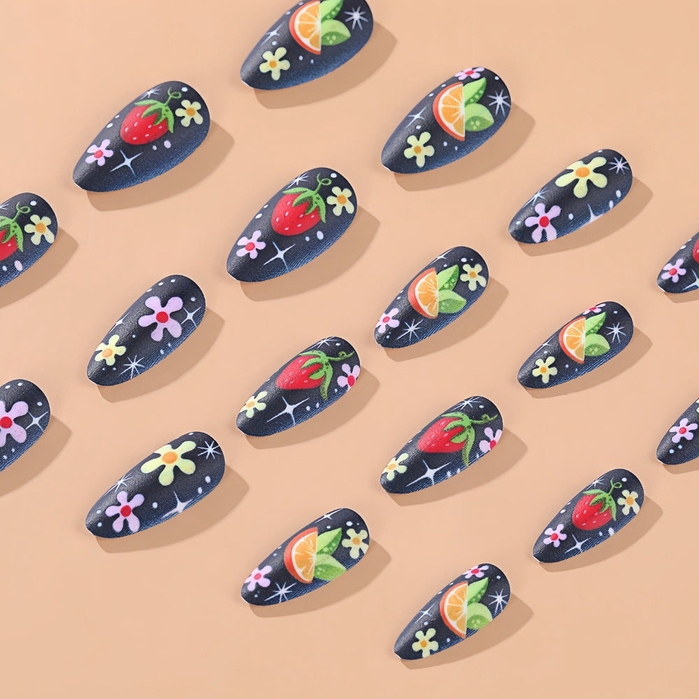 Kreative Nagelkunst Karnz