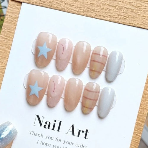 Stern-dekorierte Press-On Nagelkunst Karnz
