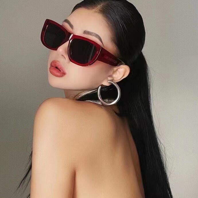 Damen trendige Sonnenbrille im innovativen Cat-Eye Design Karnz