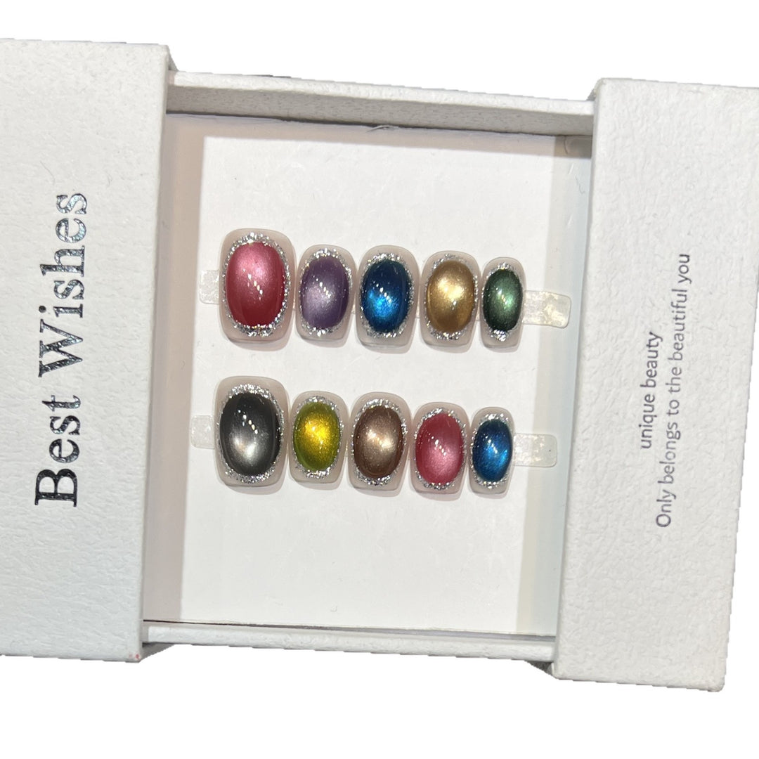 Bunte metallische Press-On Nagelset mit glitzernden Akzenten Karnz