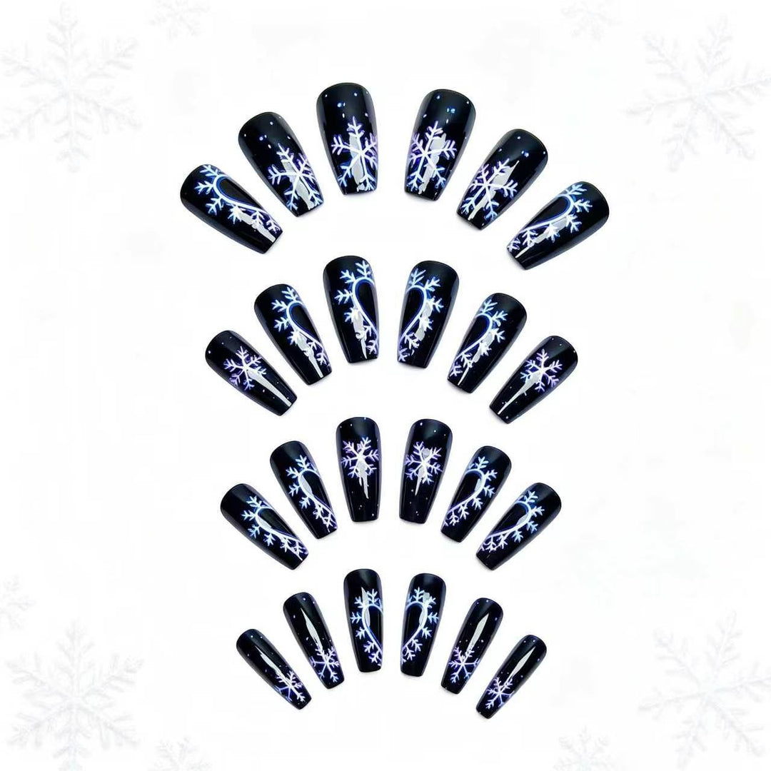 Künstlerisch Schneeflocken-Muster Nagelkunst Karnz