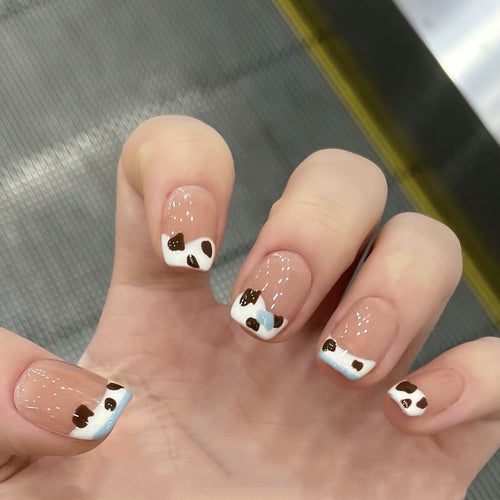 Kunstnägel mit Tierischem Design Karnz