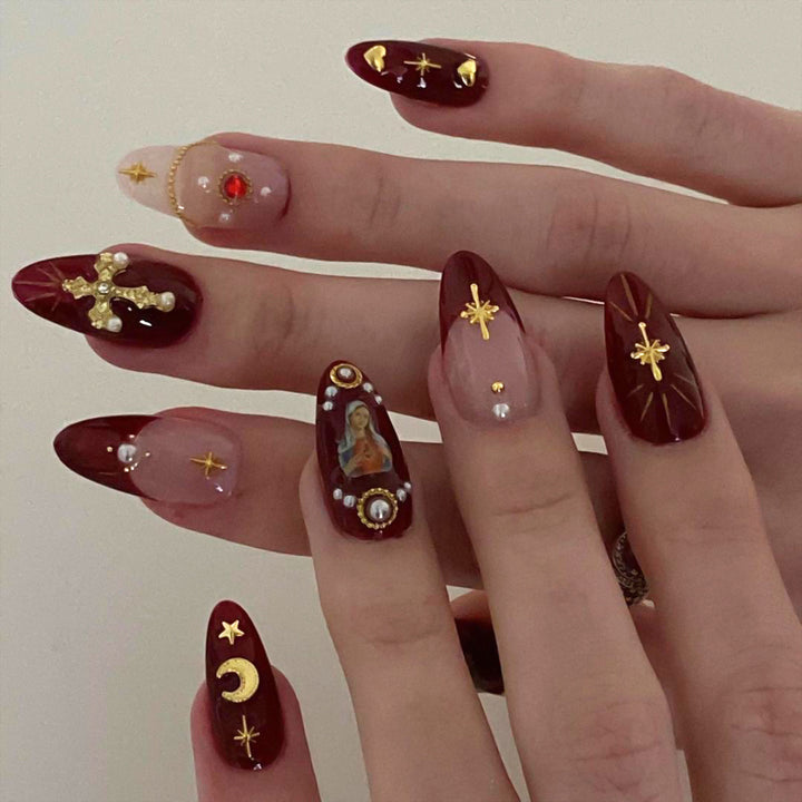 Künstliche Nagelkunst mit verspielten Punkten und Schleifen Karnz