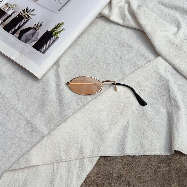 Retro-inspirierte ovale Rahmenbrille Karnz