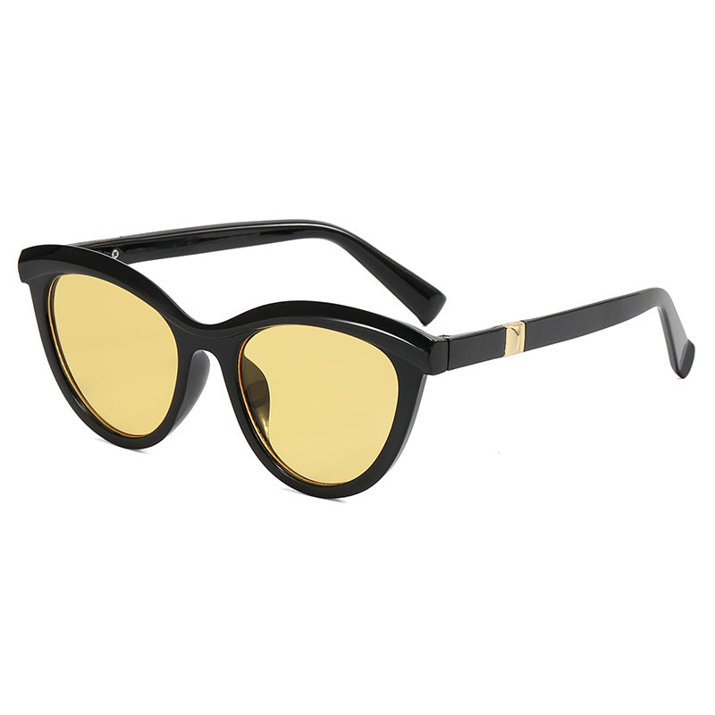 Damen elegante Cat-Eye Sonnenbrille mit stilvollem Metallrahmen Karnz