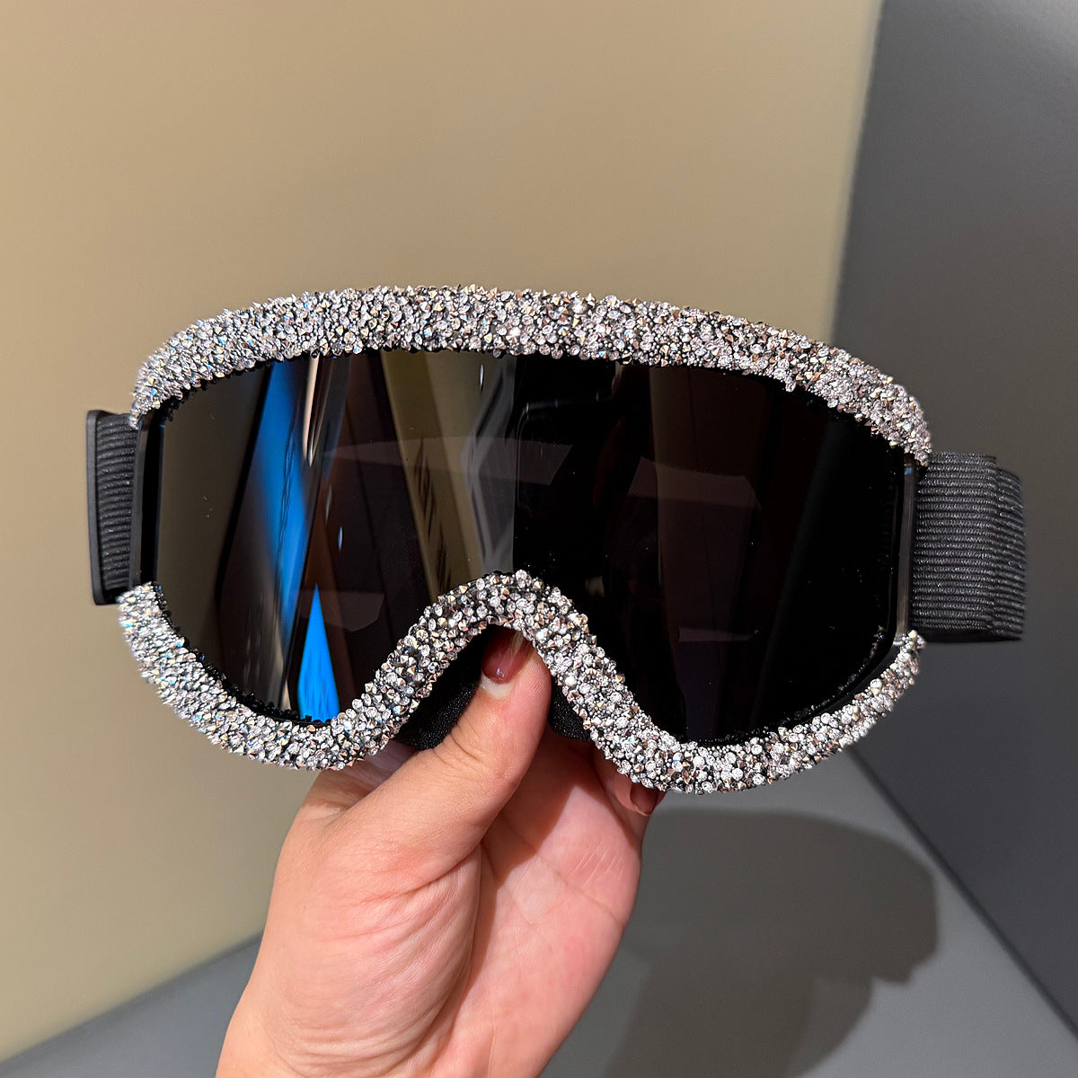 Damen Skibrille mit funkelndem Kristallbesatz Karnz