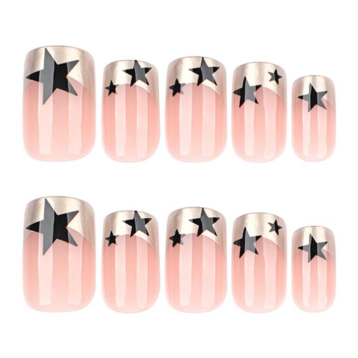 Funkelnde Nagelkunst mit Sternen und Glitzer akzenten Karnz