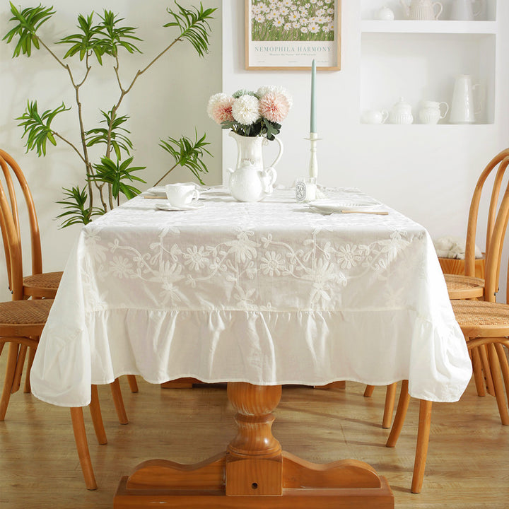Elegante Blumenmuster-Tischdecke